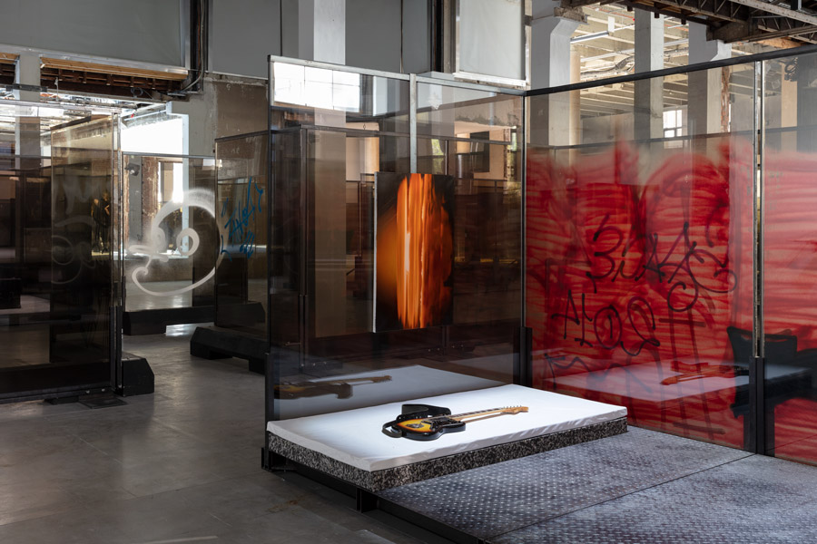 ANNE IMHOF, PALAIS DE TOKYO
