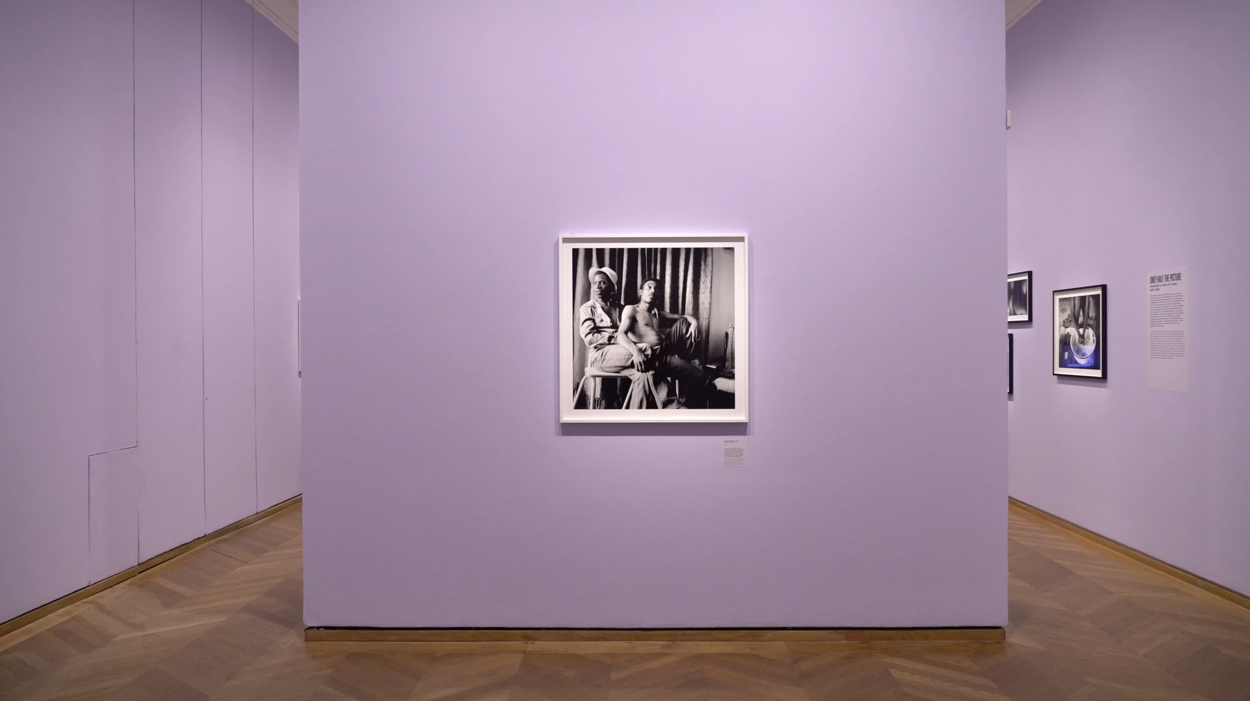 Faut-il boire pour se faire une place dans le milieu de l&rsquo;art ?
